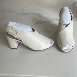 Naturalizer Preston shoes in Alabaster, size 8.5W